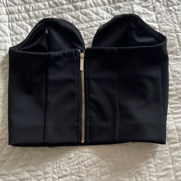 Dynamite Crop Top - Picture 2 of 3